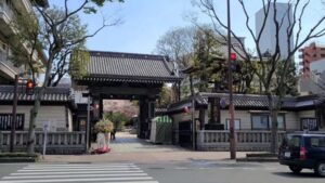 【お釈迦さまの生誕日】自分から答えを見つけて正道を歩く